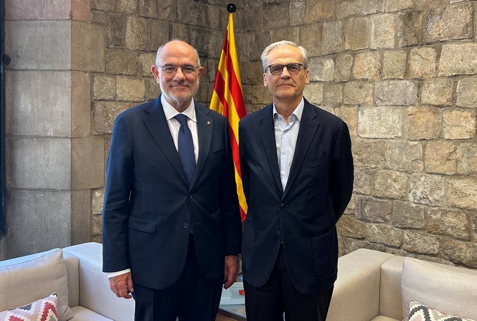 El conseller Jaume Duch reconeix la tasca d’Enciclopèdia Catalana en la projecció de la llengua i la cultura catalanes